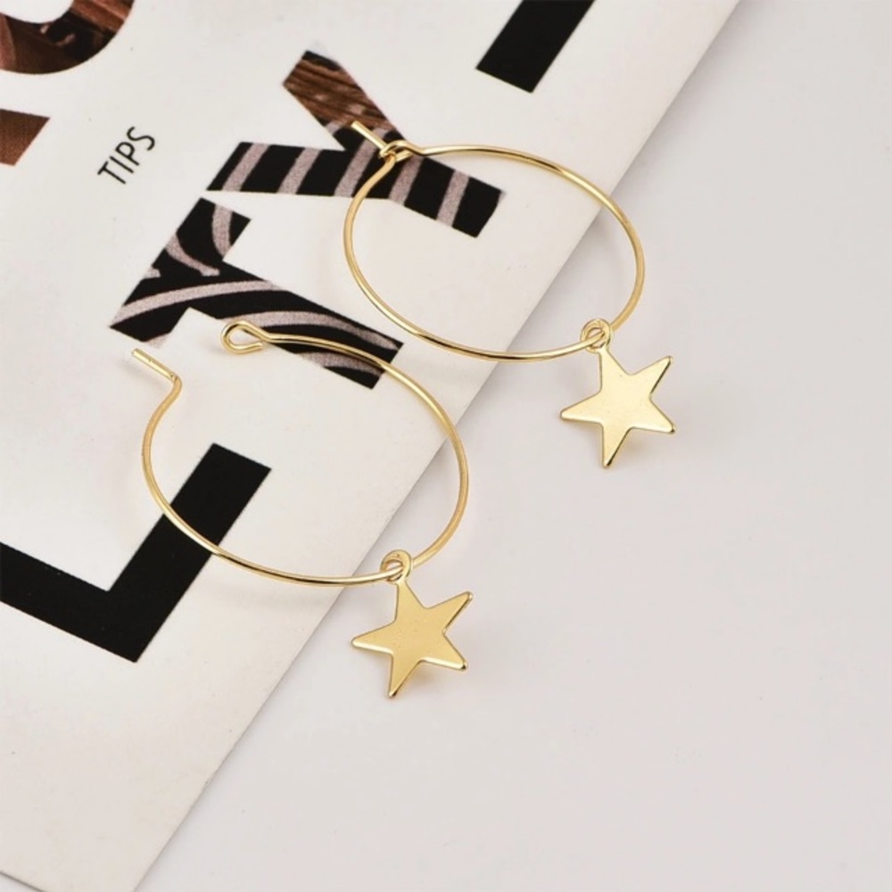 NEW!💙💎SILVERY⭐️STAR HOOPS!💎💙SO CUTE! FABULOUS! - Picture 5 of 8